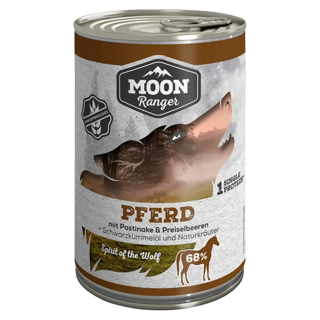 Moon Ranger Hundefutter Produkte im Test: verschiedene Sorten auf dem Testtisch